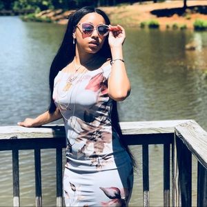 A Cute dress to wear in the spring or summer ! ☀️